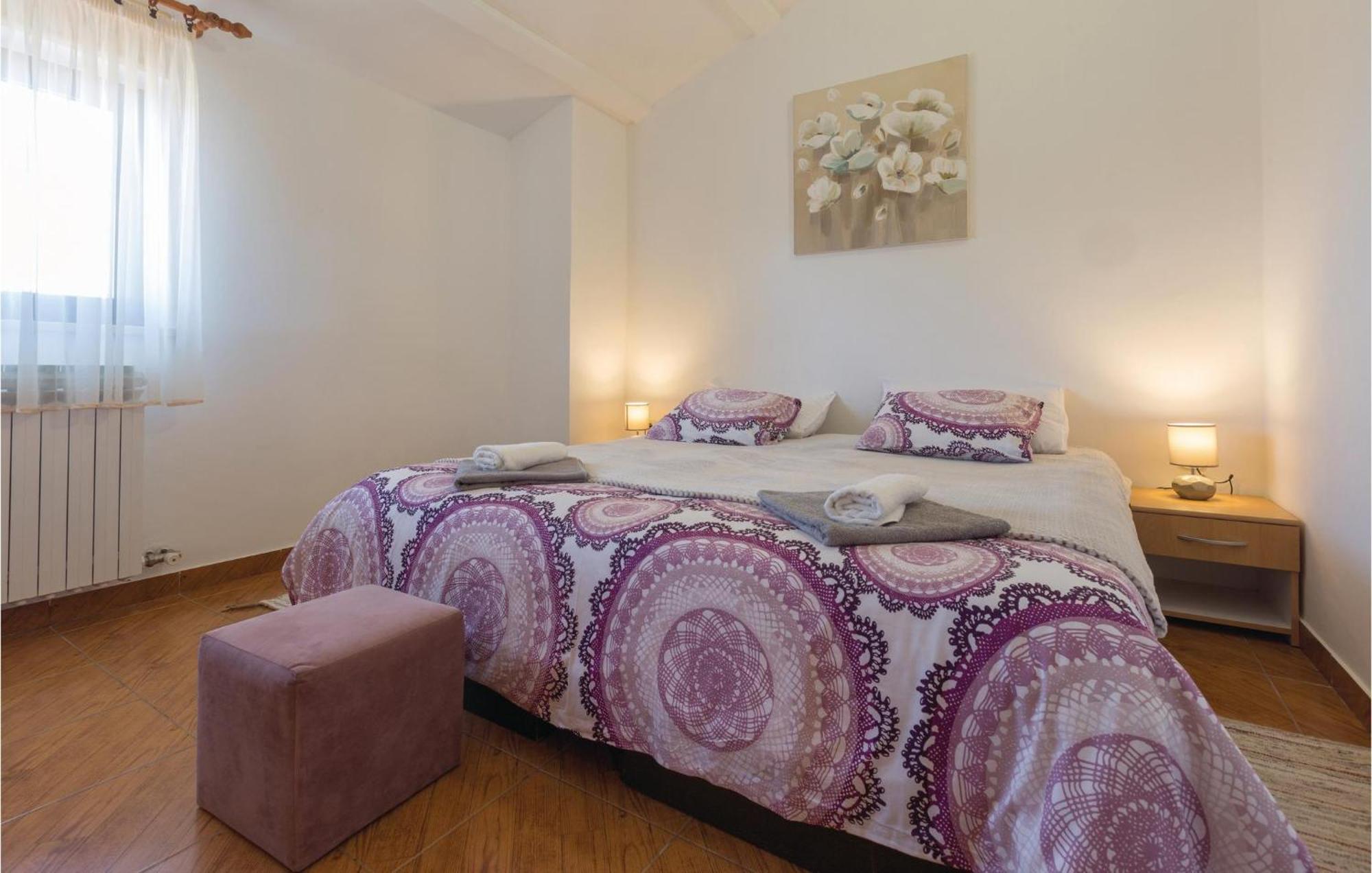 Katun Lindarski Amazing Apartment In Pazin With Wifi מראה חיצוני תמונה