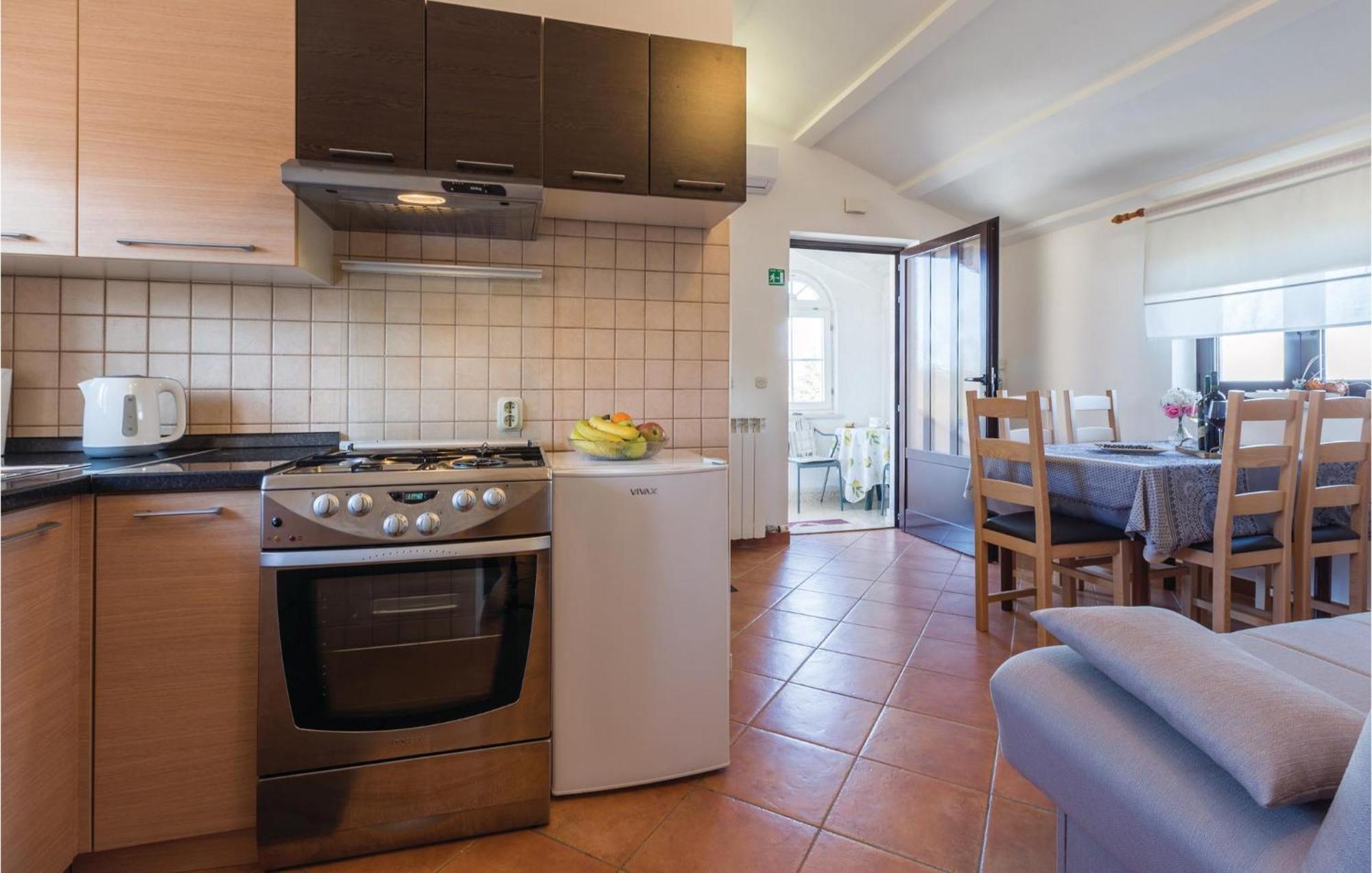 Katun Lindarski Amazing Apartment In Pazin With Wifi מראה חיצוני תמונה